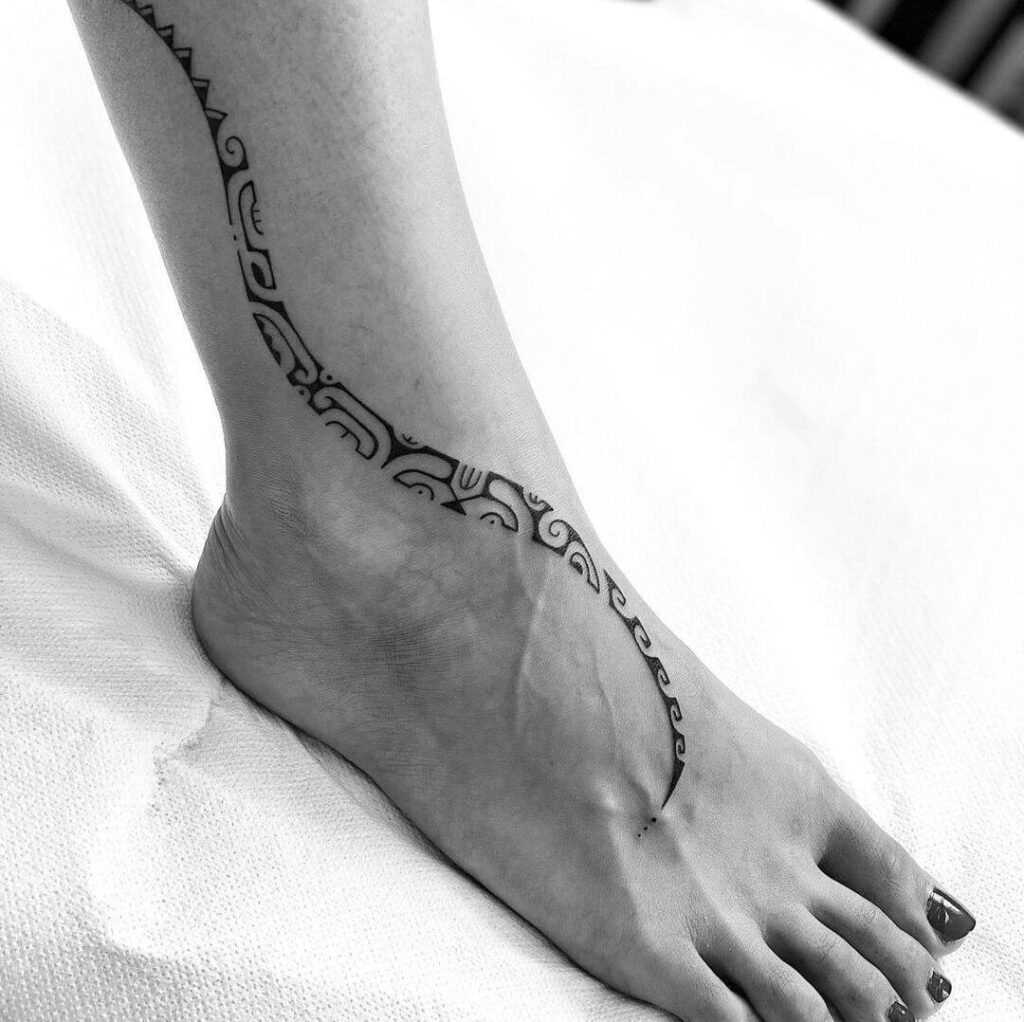 25 Amazing Foot Tattoo Ideas For Women
