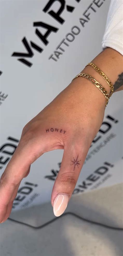 25 Beautiful Hand Tattoo Ideas Sparkle Amp Honey Tattoo I Take You 25 Beautiful Hand Tattoo Ideas Sparkle Amp Honey Tattoo I Take You