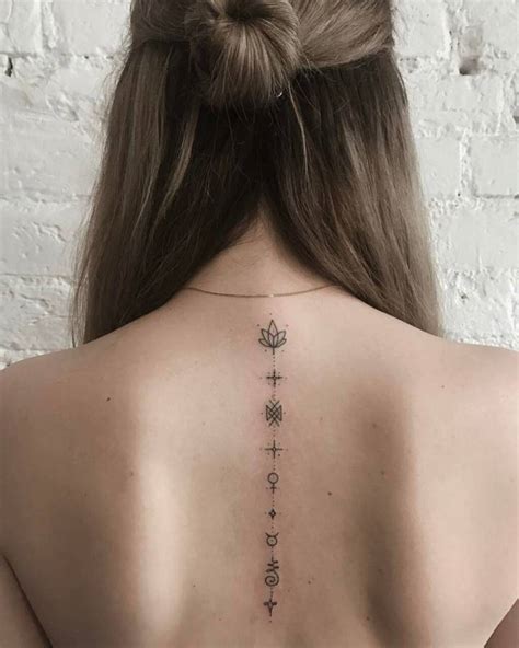 30 Gorgeous Spine Tattoos For Women Fashionterest 30 Gorgeous Spine Tattoos For Women Fashionterest