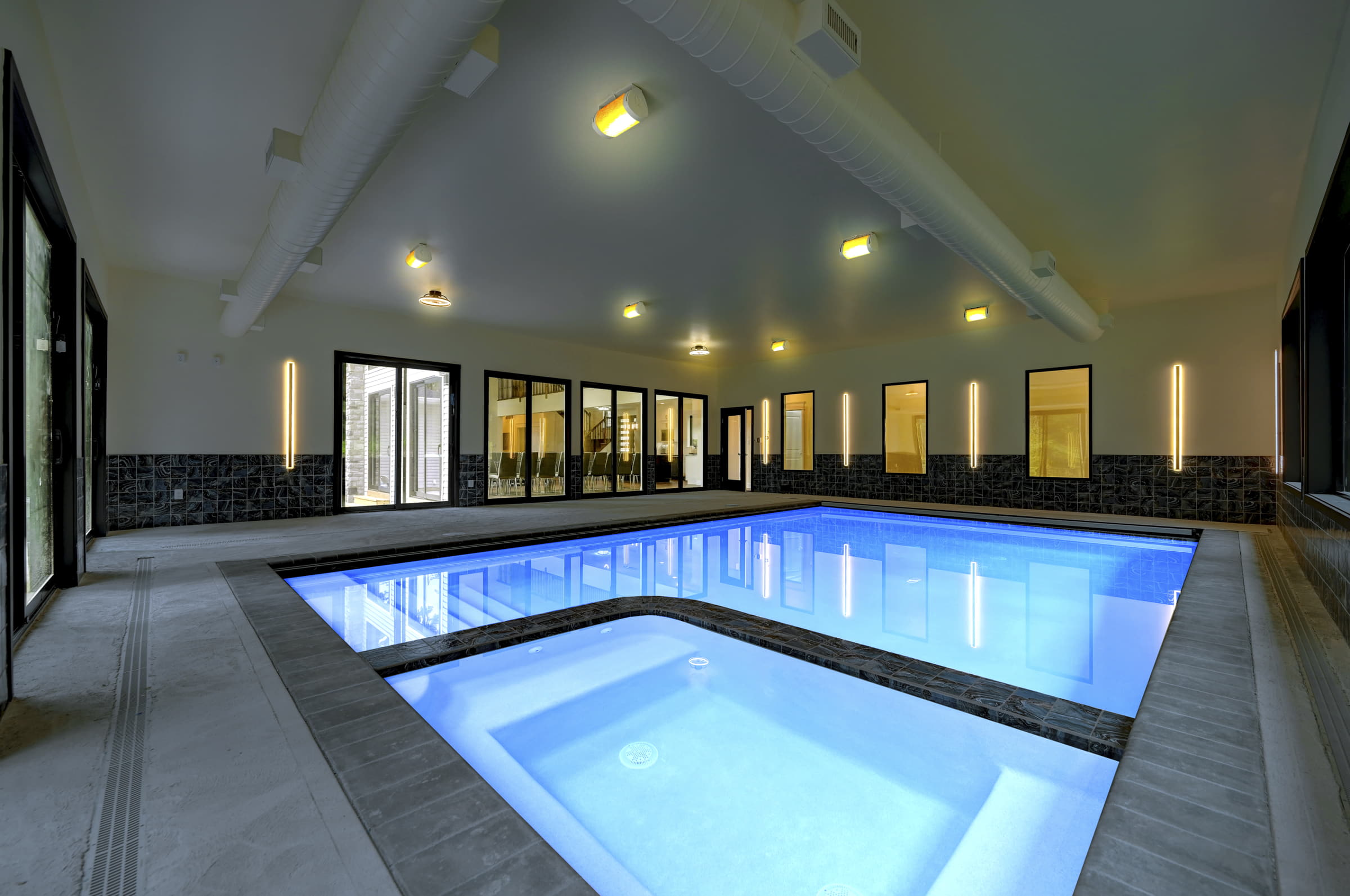 Gorgeous Wife With Big Natural Tits Playful On Paradise Beach