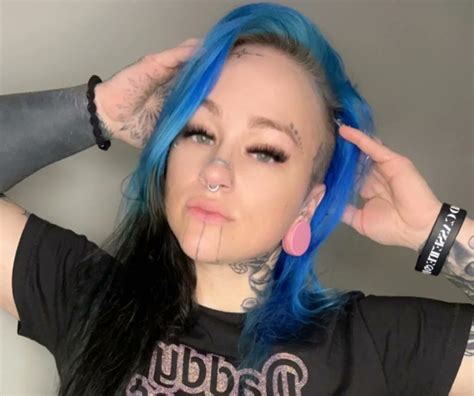 Jordainsue's Naked Truth: An Unveiled Story.