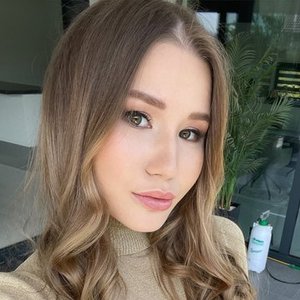 Amalia Davis: Lesbian Icon Revealed