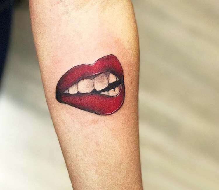 Pictures Of Lips Tattoos Lipstutorial Org