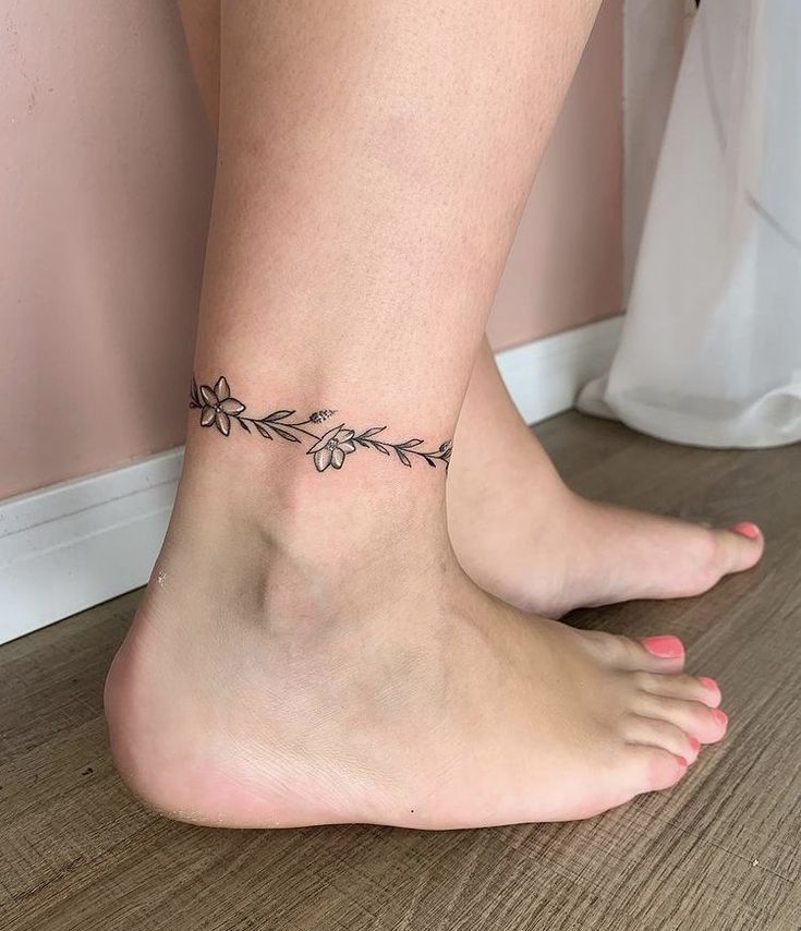 Pin On Tattoooos Foot Tattoos Ankle Tattoos For Women Anklet Tattoos