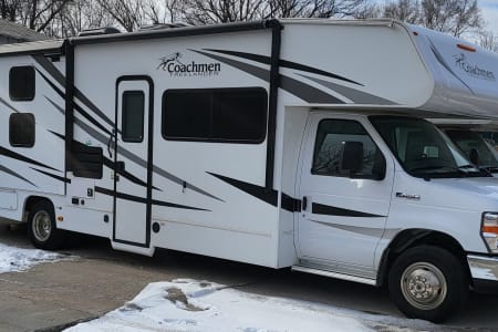 Rv Rental Sleeps 10 People Large 10 Person Rv Rental