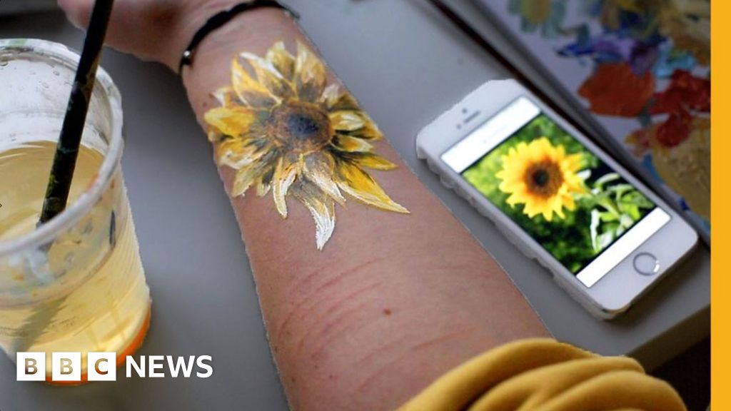 The Tattoo Artist Covering The Scars Of Self Harm Bbc News