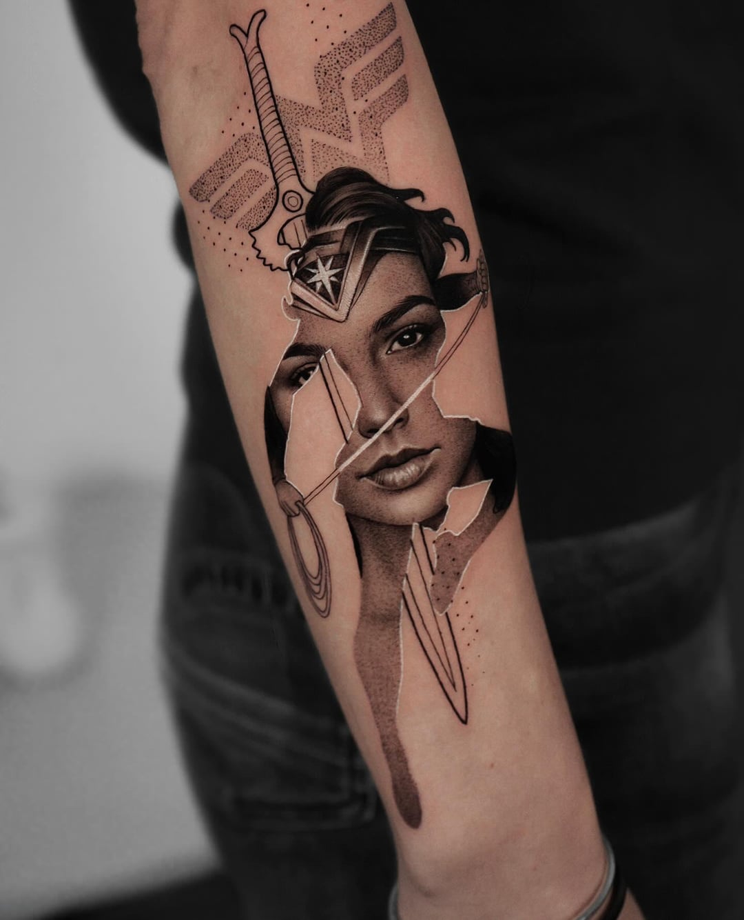 Wonder Woman Tattoo I Love Doing Dccomics Characters If You Want A Special Tattoo Character From Dc Or Marvel Let Me Know I M Using Kwadron Equalizer Machine And Needles Fusion Ink Inks